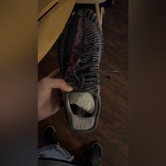 Reflective Yeezy boost yecheil hard to find, used but good condition - Picture 4 of 4